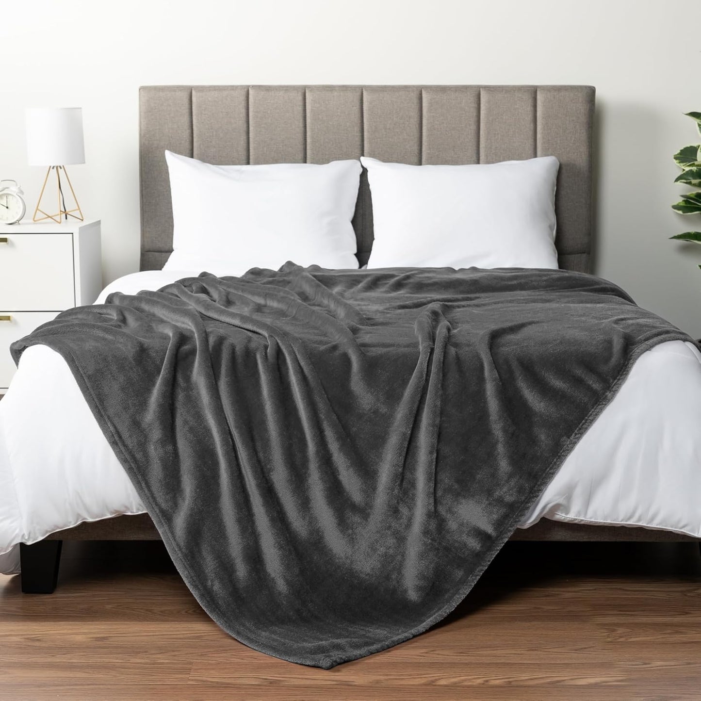 Grey Fleece Throw Blanket for Couch, Dark Charcoal Super Soft Fuzzy Flannel Throw for Sofa, Luxury Plush Microfiber Bed Blanket, Cozy Home Decorative Velvet Gift Blanket, 50X60