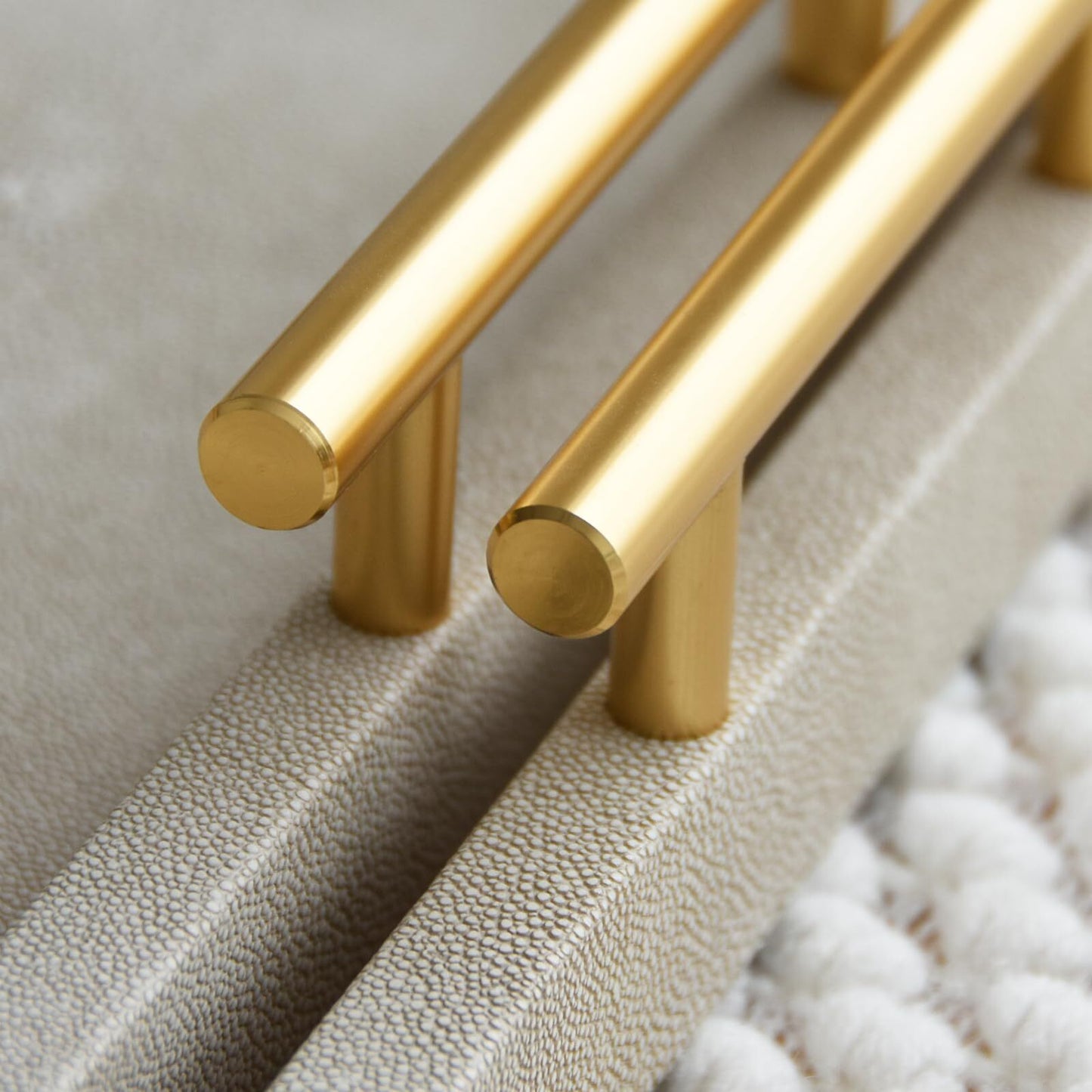 Set of 2 Wood Serving Tray with Handles Modern Decorative Ivory Shagreen Leather