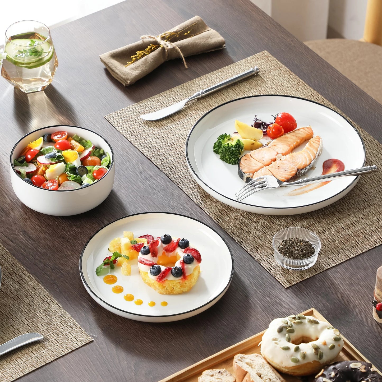 12 Pcs Dinnerware Sets, Plates and Bowls Set for 4, Ceramic Dinner Set, White and Black
